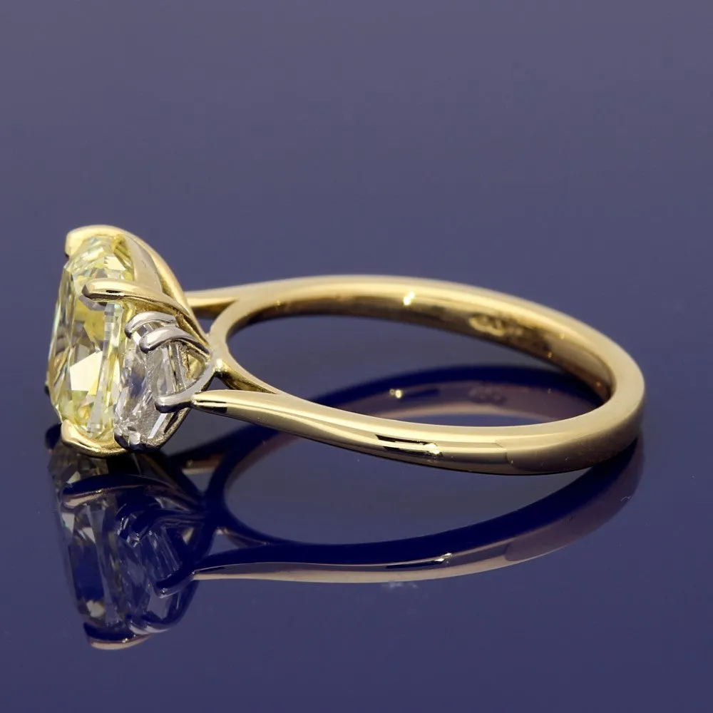 18ct Yellow Gold Laboratory-Grown 2.78ct Yellow Cushion Cut Diamond Trilogy Ring