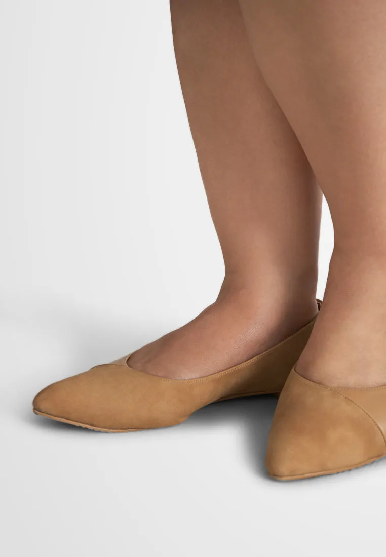 Gabrielle Dual Tone Pointed Flats - Camel