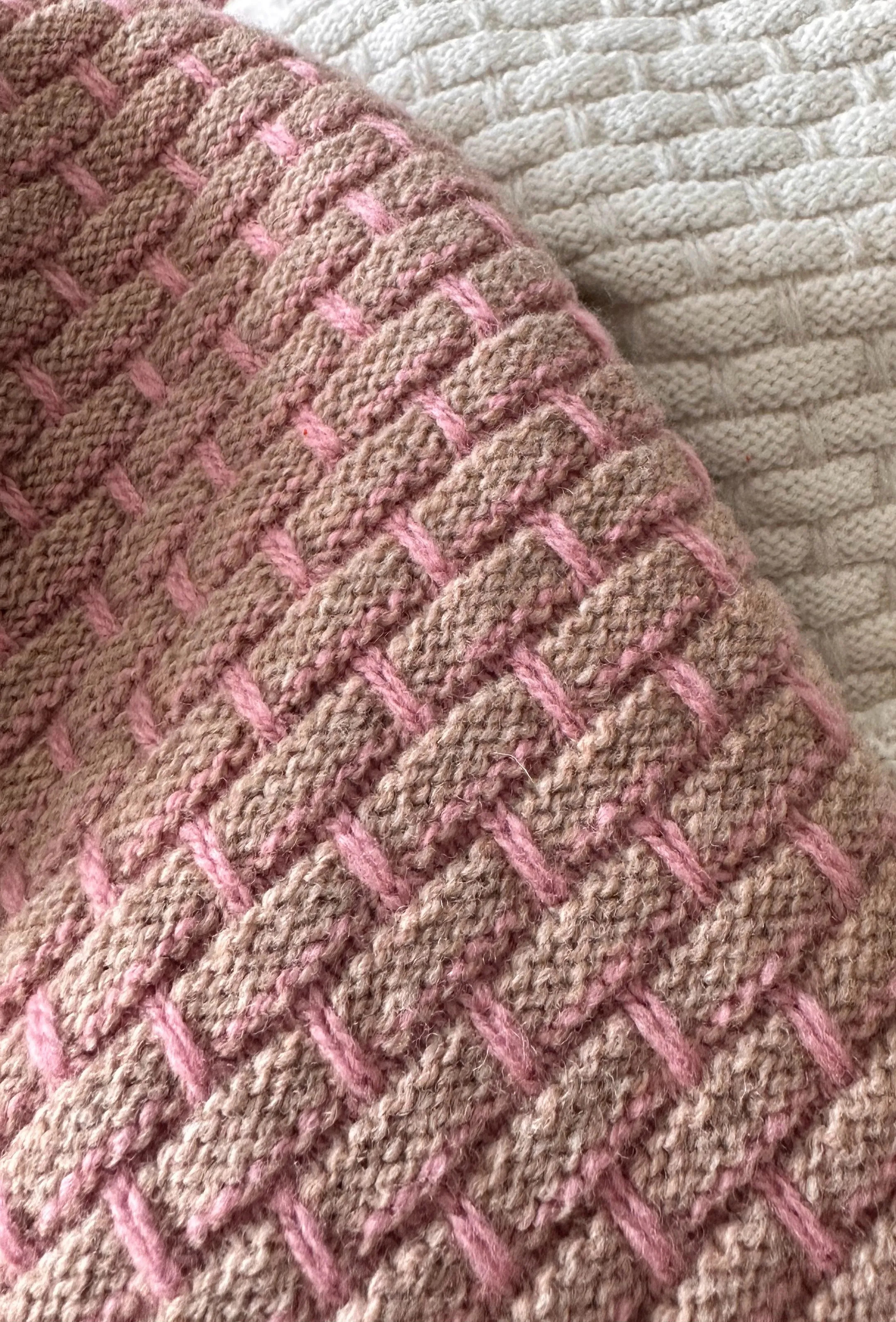 Irish - Basket Weave Sweater - Pink